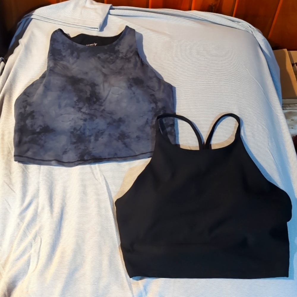 2 Pack Old Navy Athletic Tops